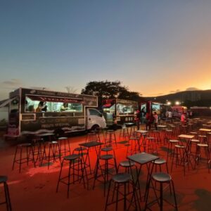 Aluguel de mesa bistrô em metal